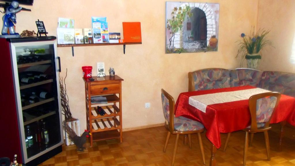 Ferienweingut Rainer Beitzel Hotell Kröv Exteriör bild